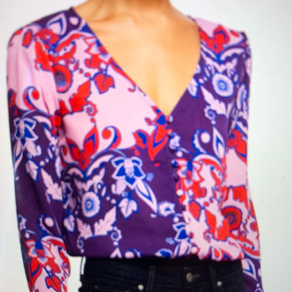 BRAND NEW WITH TAGS Floral bodysuit!!!